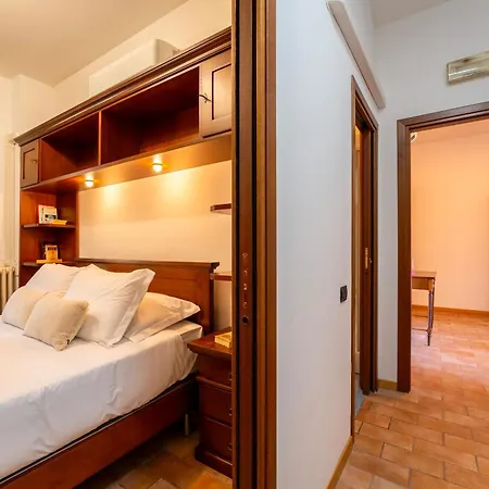Apartment Manzoni 2 *