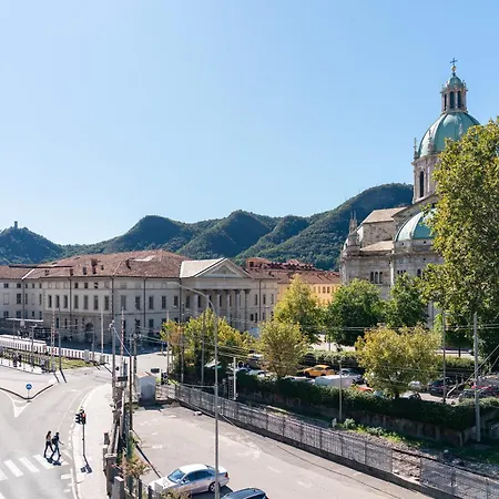 Manzoni 2 Como